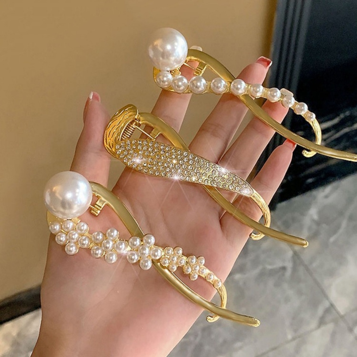 Elegante glitter parel haarcli - Lifestyle Of Korean recensie en prijs